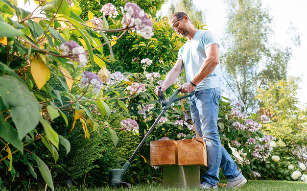 Тример електричний Bosch EasyGrassCut 23 06008C1H00