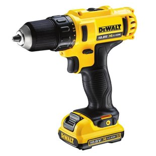 Аккумуляторный шуруповерт DeWALT DCD710D2