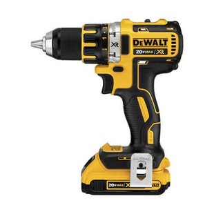 Дрель-шуруповерт с бесщеточным двигателем DeWALT DCD790D2