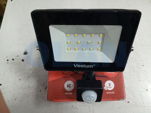 Прожектор LED Vestum 10W 1000 Lm з датчиком 1-VS-3009