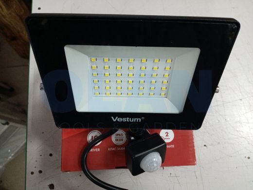 Прожектор LED Vestum 30W 2900 Lm з датчиком 1-VS-3011