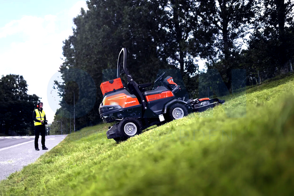 Професійний Бензиновий Райдер Husqvarna P 524XR EFI 9706017-01